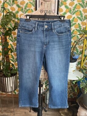 St. John's Bay Blue Denim Capri Jeans